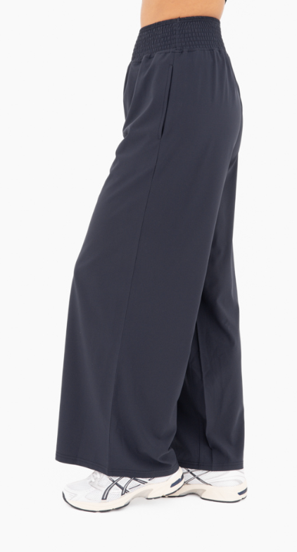 Relaxed Wide Leg Pants