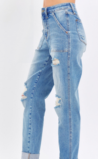 Patch Pocket & Destroy Boyfriend Jeans